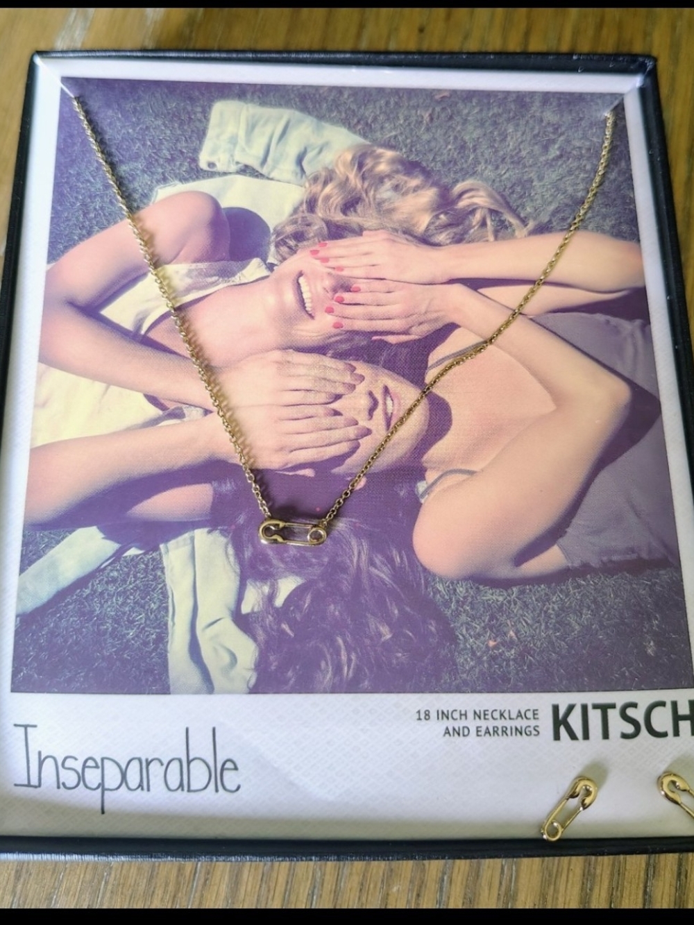 KITSCH Inseparable Gold Necklace and Earrings Set